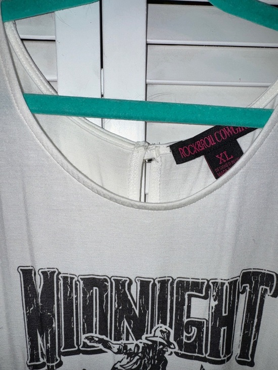Rock & Roll Cowgirl White and Gray 'Midnight Rodeo Tour' Graphic Tank - Picture 3 of 5